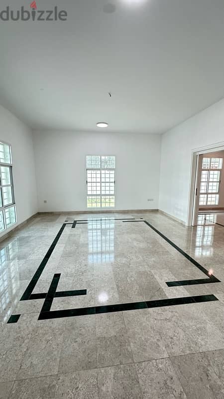 Villa for rent in qurum 3