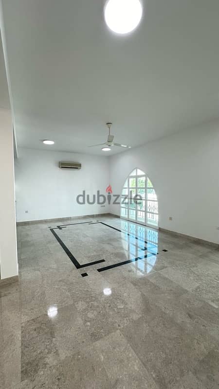 Villa for rent in qurum 17