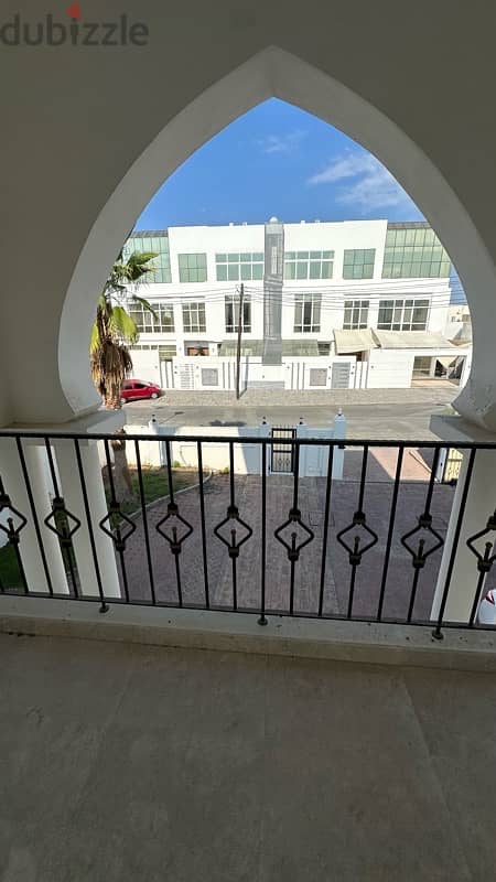 Villa for rent in qurum 18