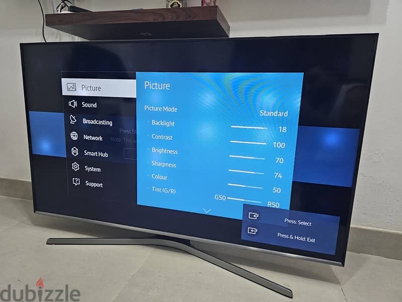 50inchs Samsung smart tv 1