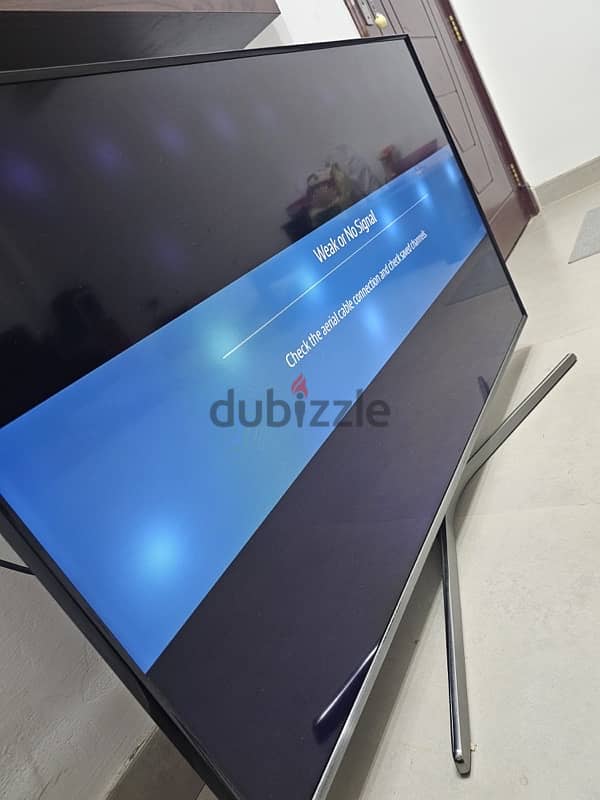 50inchs Samsung smart tv 2