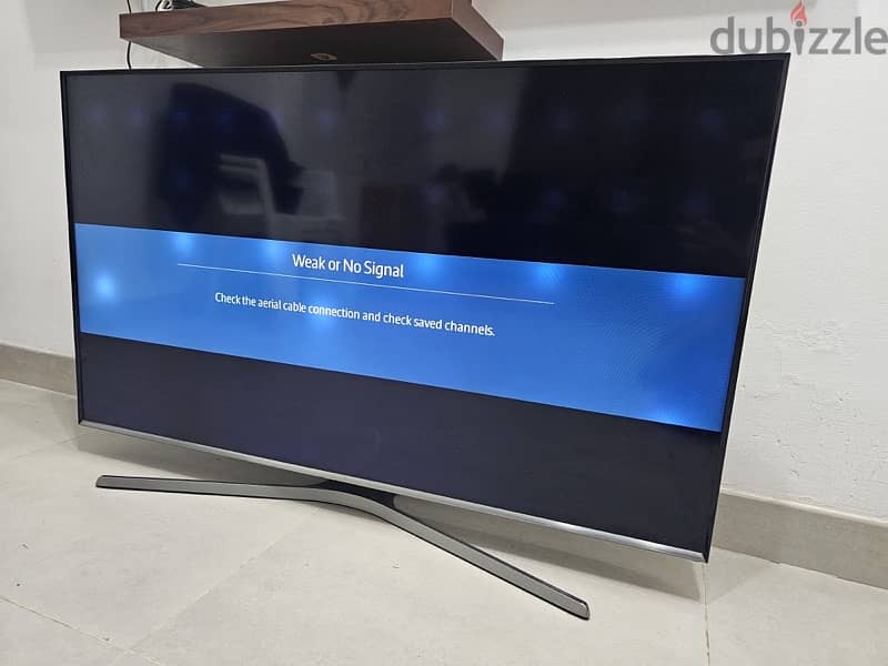 50inchs Samsung smart tv 5