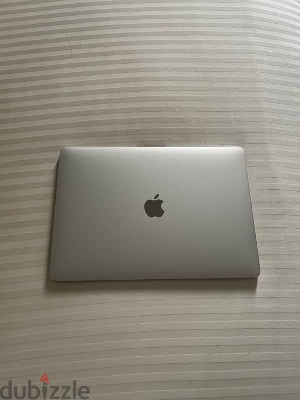 Apple MacBook Pro 13"2019 Core i5 1.4GHz 8GB Ram 128GB SSD like new 1