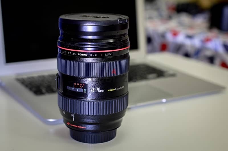 Canon 24-70mm F2.8L USM 0