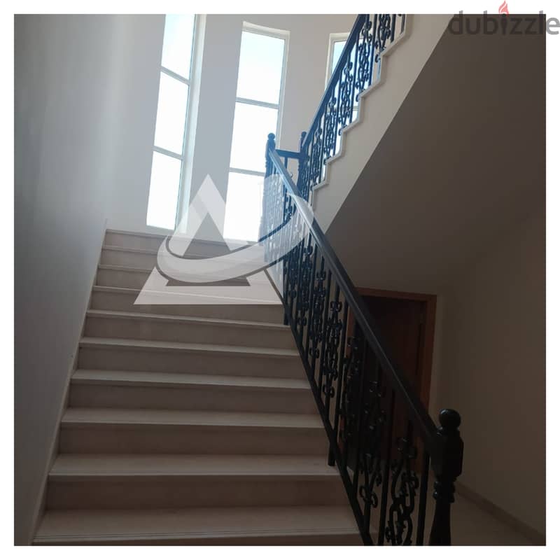 ADV936** 4bhk + Maid's villa for rent in Qurum 10