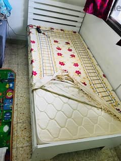 single bed with mattress 0