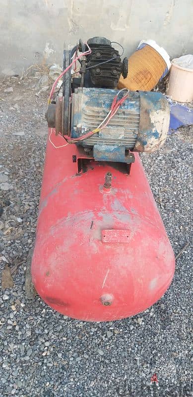 air compressor 200 litter very much good condition 1