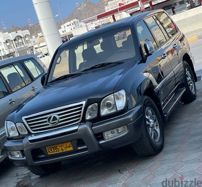 Lexus LX-Series 2002 1