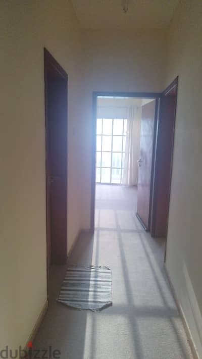 Executive sharing single room for rent in farq.