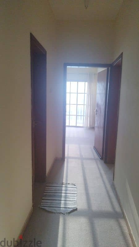 Executive sharing single room for rent in farq. 0