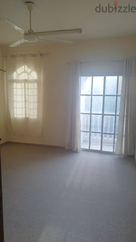 Executive sharing single room for rent in farq. 1