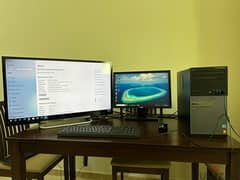 Desktop PC with multiple screens 0