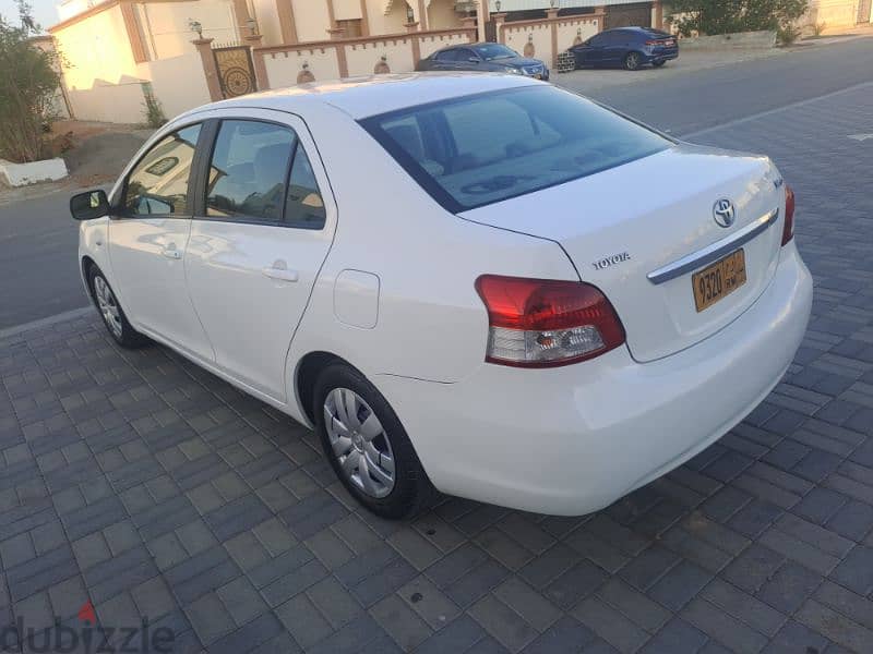 Toyota Yaris 2010 full automatic neat and clean 4