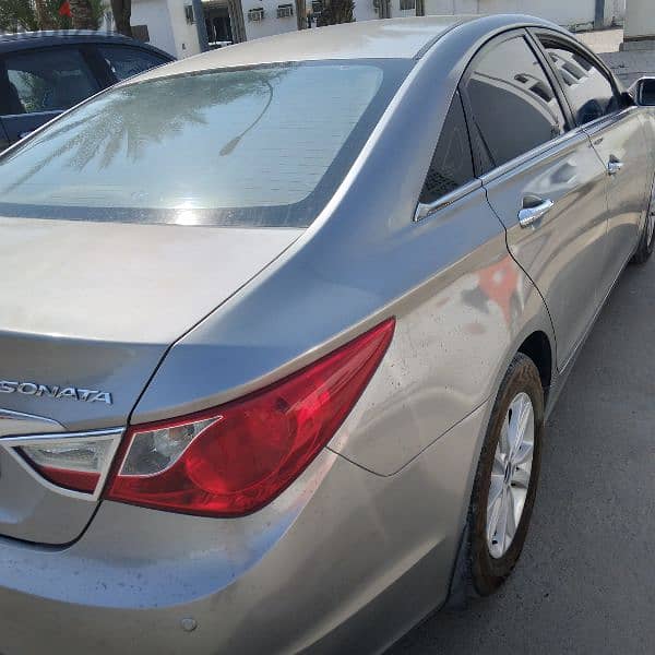 Hyundai Sonata 2011 3