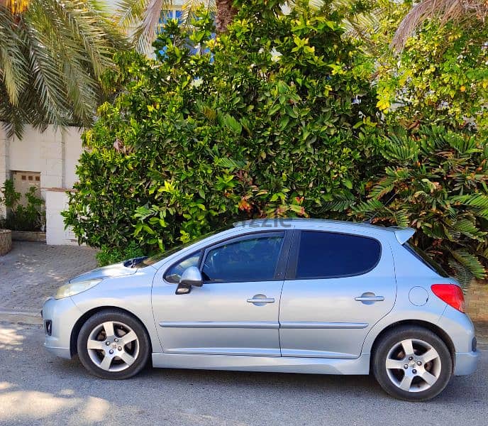 Peugeot 207 (2011) – Fuel Efficient, Ready to Go! 1