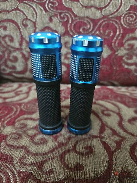 CYCLE GRIPS 4