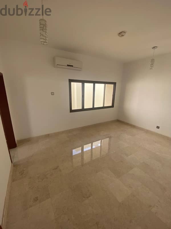 villa for rent in qurum 7