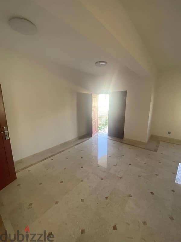 villa for rent in qurum 8