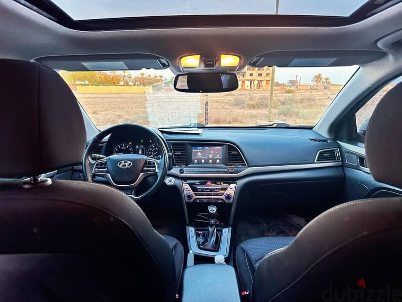 Hyundai Elantra 2018 9