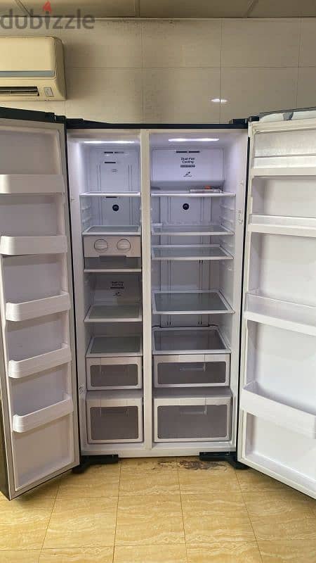 Hitachi refrigerator 760gbk same new condition 0