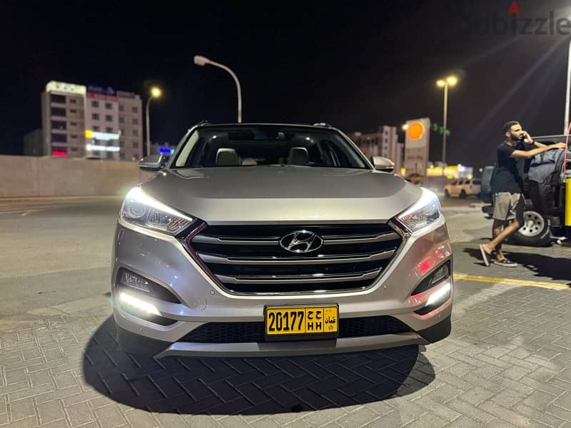 Low milage Top model Tucson 2017 in perfect condition oman car 1