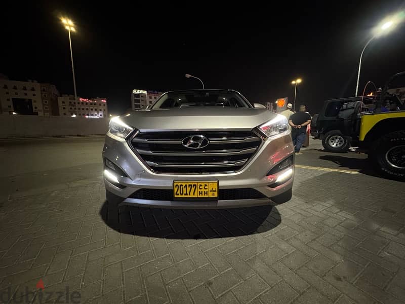 Low milage Top model Tucson 2017 in perfect condition oman car 17