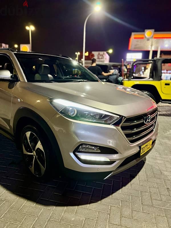 Low milage Top model Tucson 2017 in perfect condition oman car 0