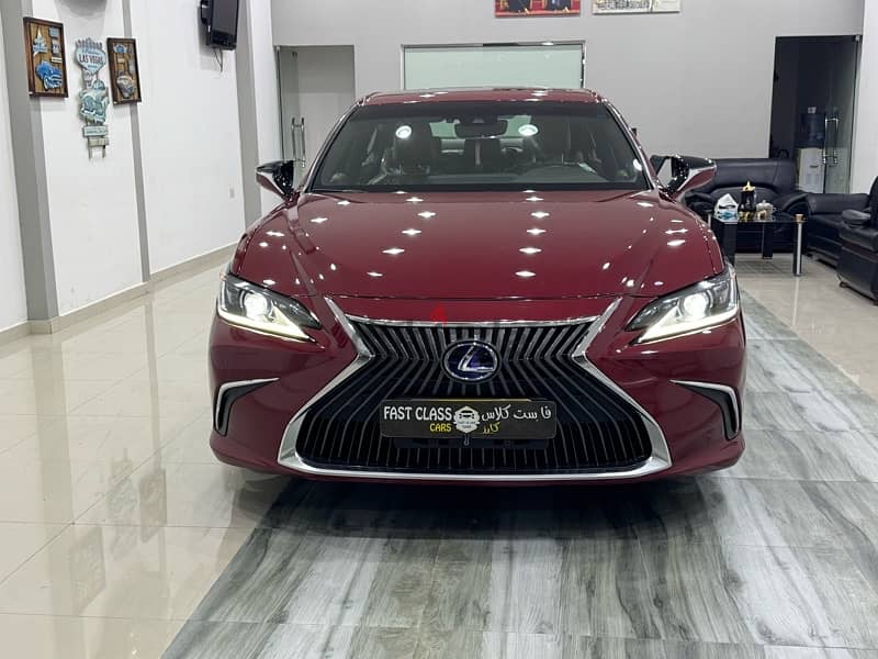 Lexus ES-Series 2021 ES-300 1