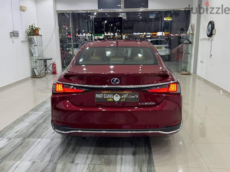 Lexus ES-Series 2021 ES-300 4