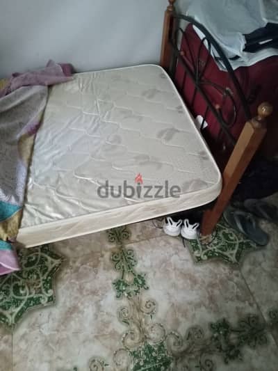 used bed mattresses pillow with blankets