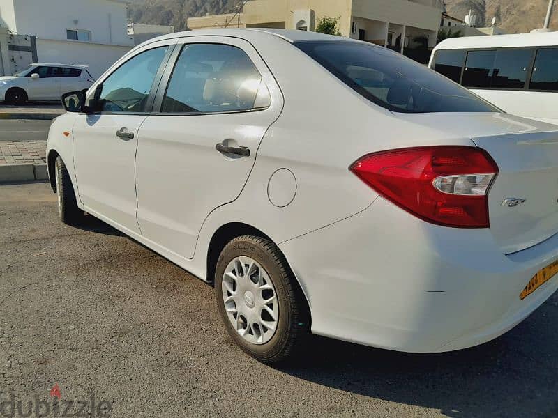 Ford Figo 2017 5