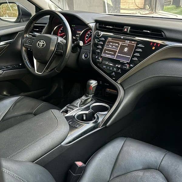 Toyota Camry 2018 5