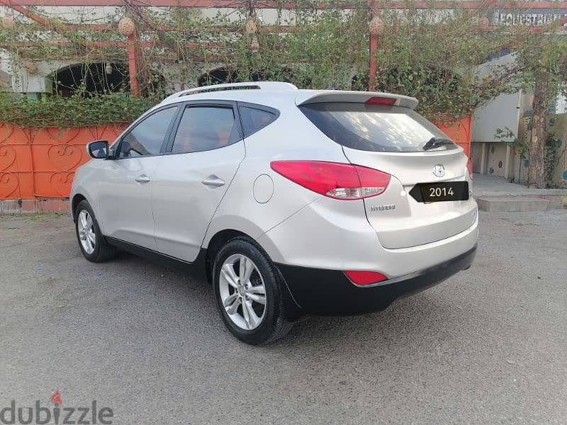 Hyundai Tucson 2014 4WD Limited GCC urgent sale 1