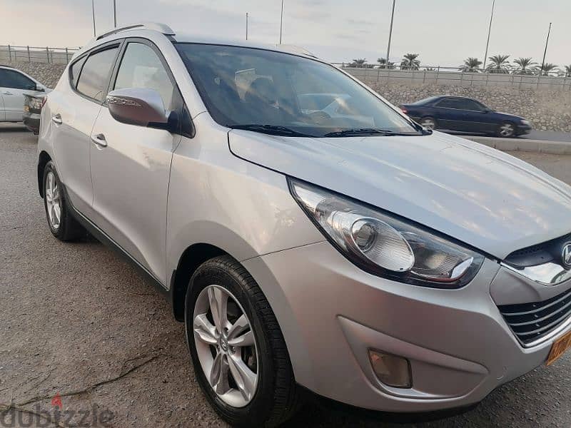 Hyundai Tucson 2014 4WD Limited GCC urgent sale 8