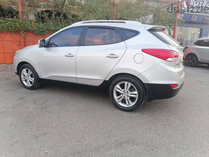 Hyundai Tucson 2014 4WD Limited GCC urgent sale 11