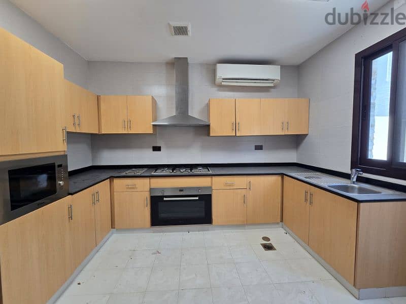 Luxurious  5+1 Bhk At Qurum 2