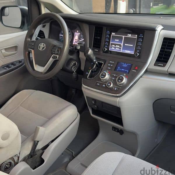 Toyota Sienna 2018 6