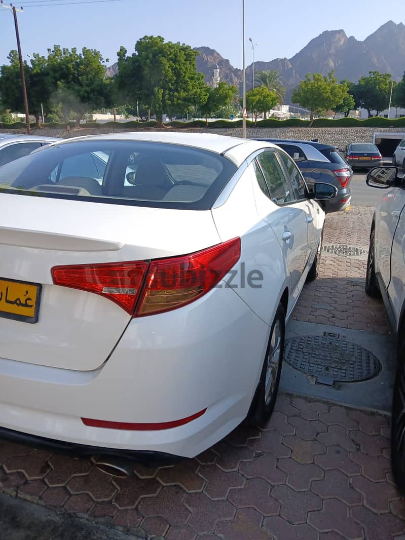 Kia Optima 2011 Two 3