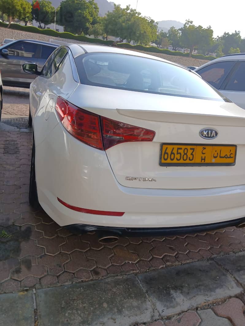 Kia Optima 2011 Two 4