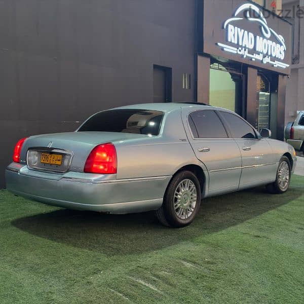 Lincoln Town Car 2006 5