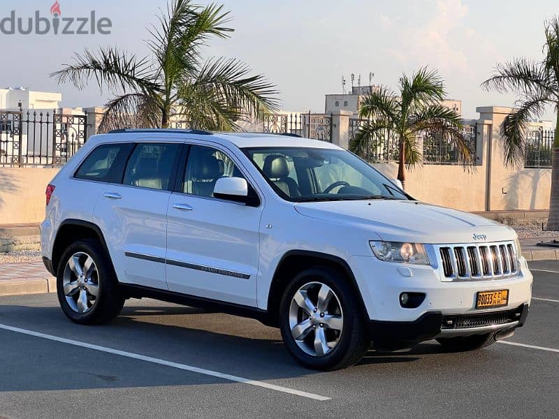 Jeep Grand Cherokee 2013 ( oman agency ) 3