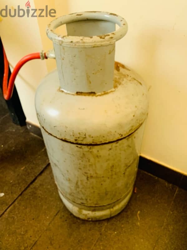 Gas cylinder 0