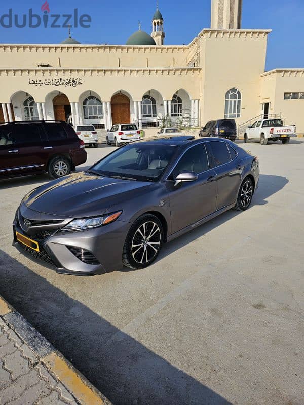 Toyota Camry 2018 4