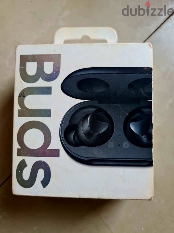 emergency selling Samsung Bluetooth Galaxy Buds. 99565915 1