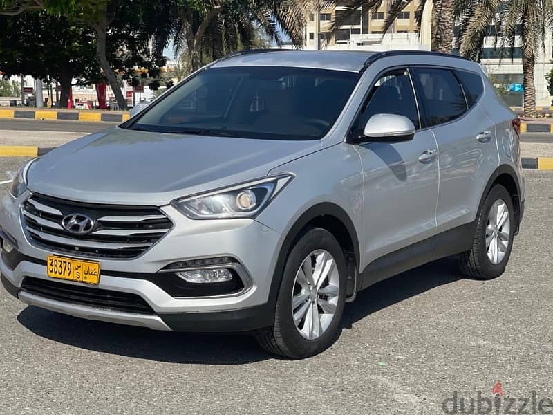 Hyundai Santa Fe 2016 in very good condition for sale 1