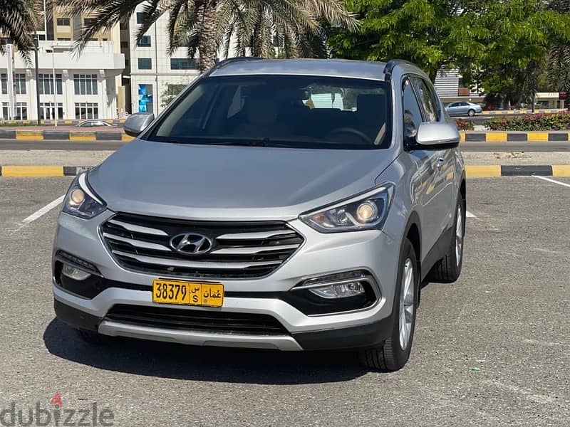 Hyundai Santa Fe 2016 in very good condition for sale 3