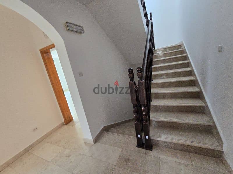 nice villa near PDO in Qurum good location 6