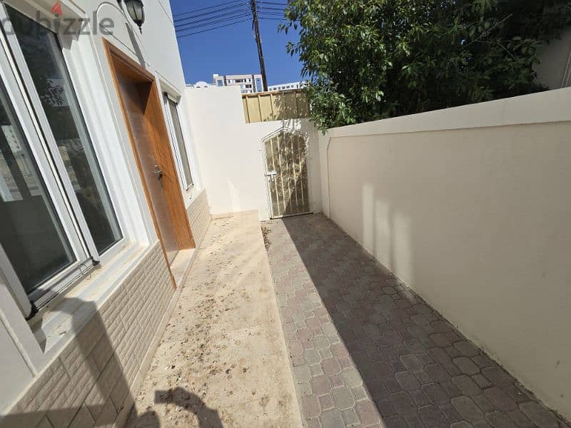 nice villa near PDO in Qurum good location 13