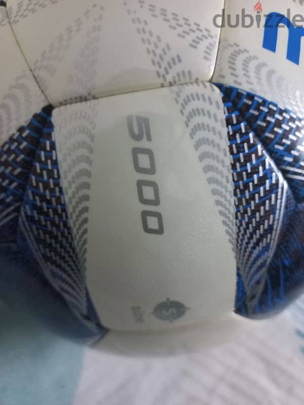 molten f5v5000 size 5 original football. never used. made in Thailand 2