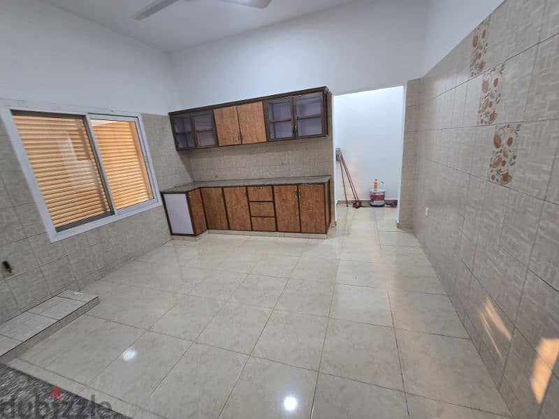 spacious  flat in Hail South Near Abou Hamza  mosque 0